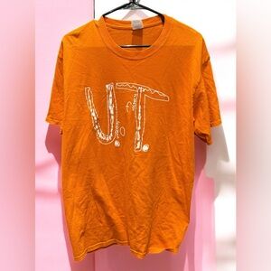 Tennessee university orange t shirt LARGE